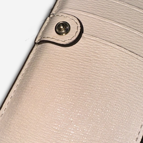 KATE SPADE Bifold Wallet | Style: Roulette Slim | Color: Coral Pink - Picture 4 of 13